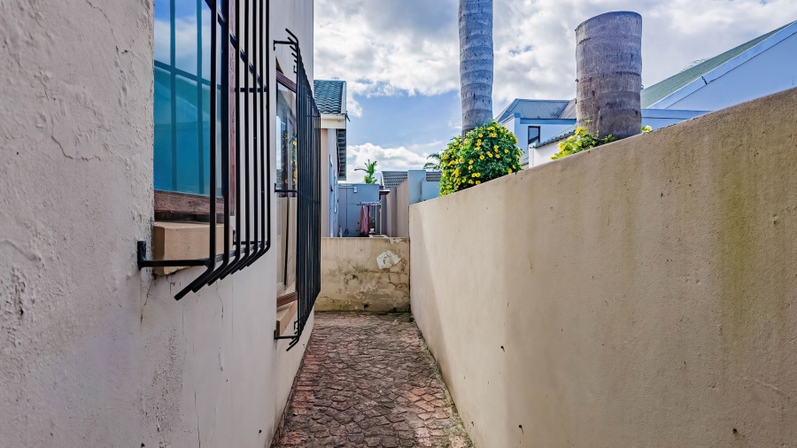 3 Bedroom Property for Sale in King George Park Western Cape